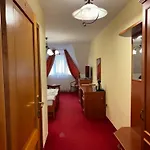 77 - Garni Pezinok