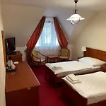 77 - Garni Affittacamere 3*