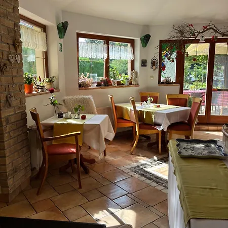 招待所 77 - Garni