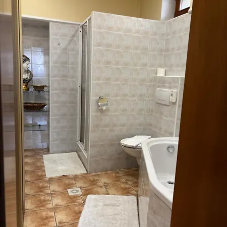 招待所 77 - Garni