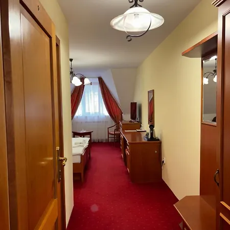 77 - Garni 皮兹诺克