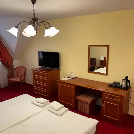 招待所 77 - Garni