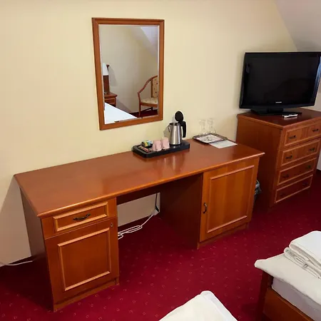 招待所 77 - Garni