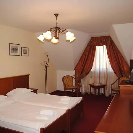 77 - Garni